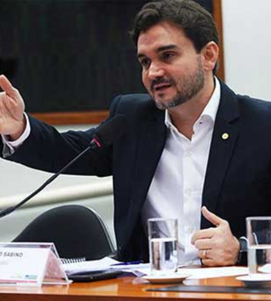 Possível nomeação de Celso Sabino para governo Lula deve abreviar saída de Edmilson Rodrigues do Psol