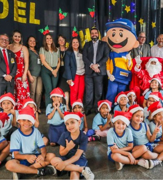 Papai Noel dos Correios reacende a esperança de crianças em todo o Brasil