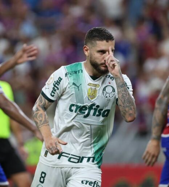 Palmeiras sai na frente, mas cede empate ao Bragantino no Brasileirão