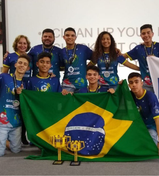 Estudantes brasileiros vencem torneio mundial de robótica nos Estados Unidos