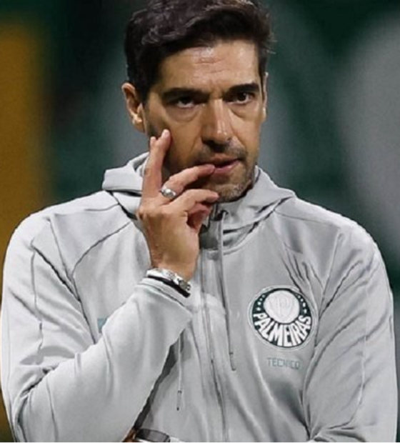 Abel Ferreira é acionado na Fifa pelo Al-Sadd, do Catar, por descumprir pré-contrato