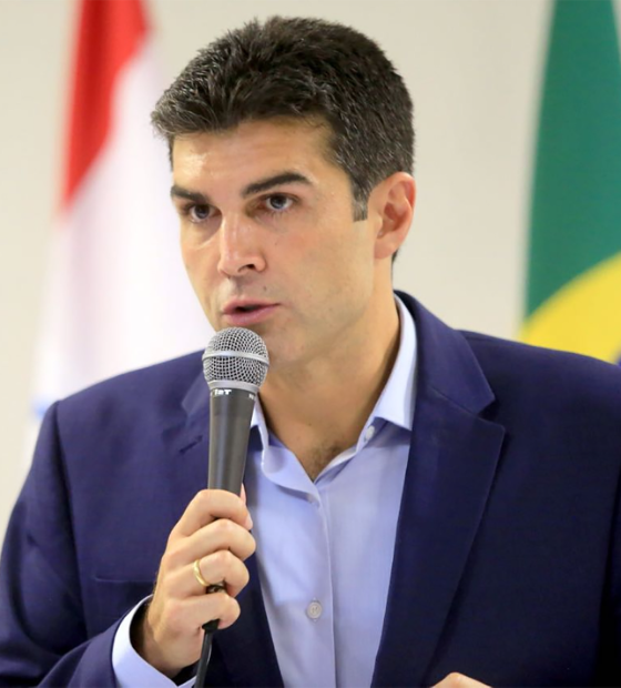 Helder integra grupo de trabalho que tenta incorporar o que restou do PSDB ao MDB