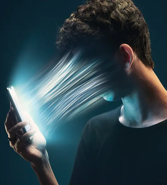 Tem uma relação tóxica com o celular? Saiba como recriar uma rotina feliz longe dele