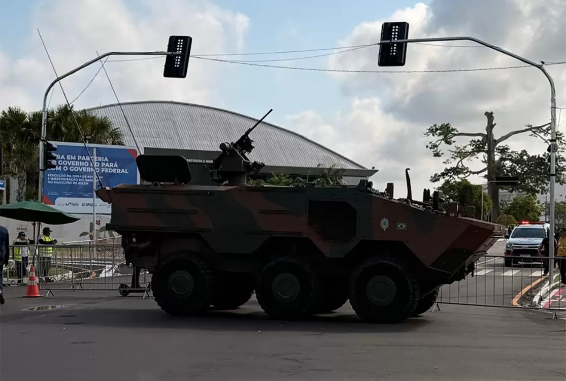 Protesto interrompe saída da 