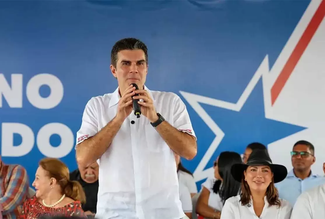 Helder intensifica nova ofensiva sobre prefeitos e prepara encontro de Natal