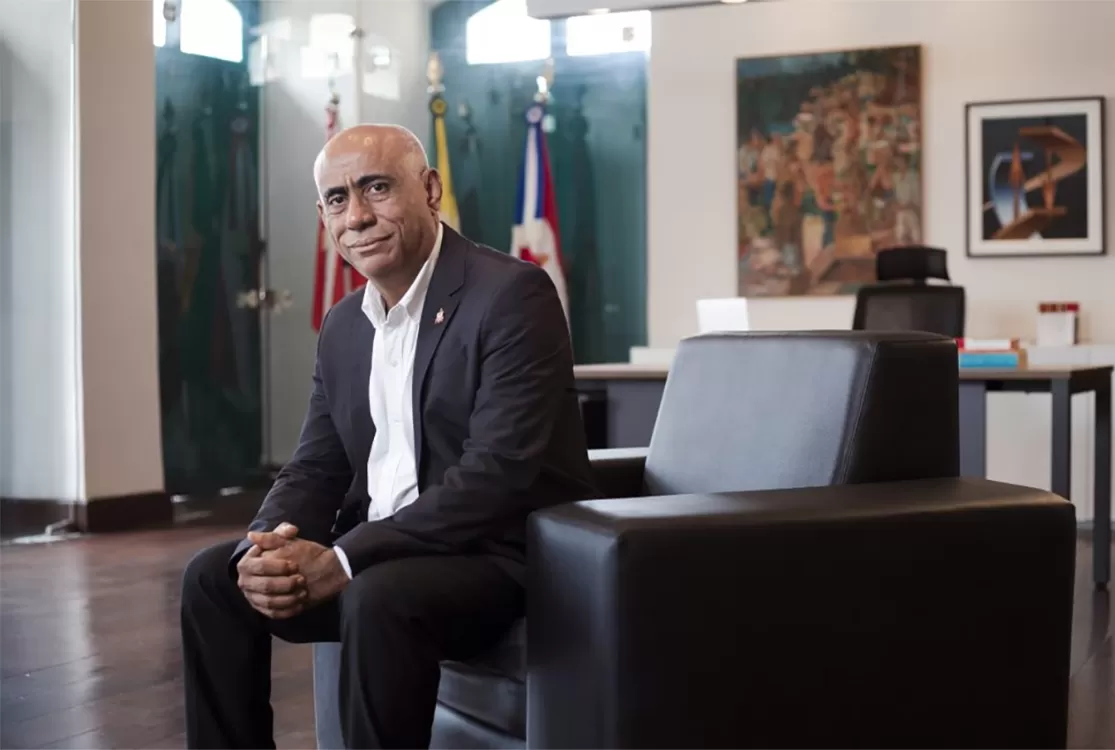 Universidade vive deslocamento entre graduação em crise e pós em excelência