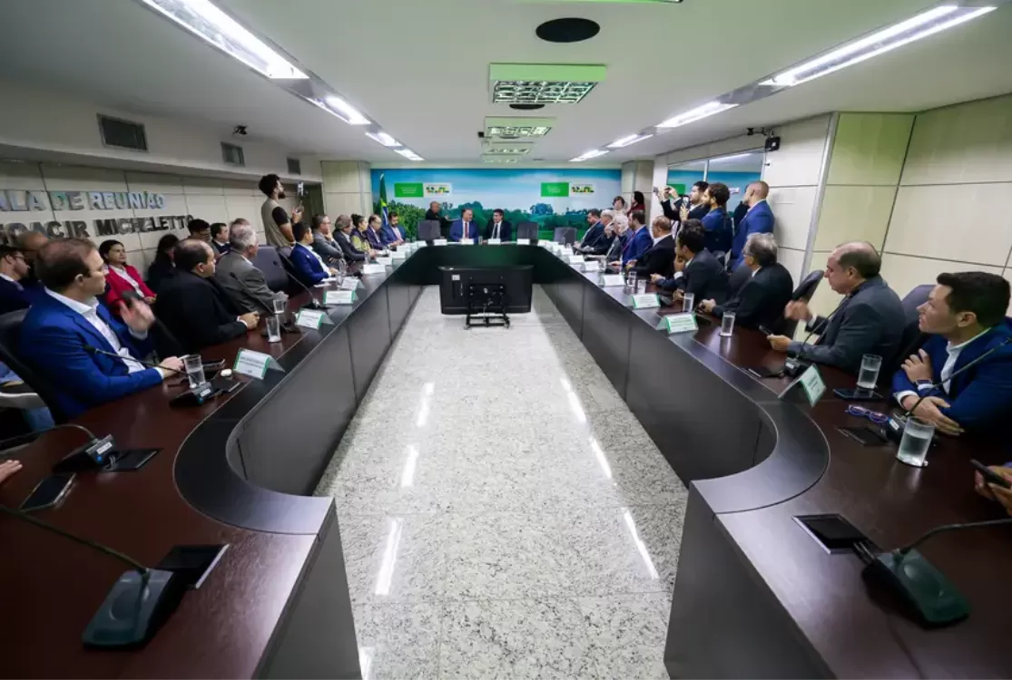 Após articulação de Helder, Ministério suspende importação de cacau da Costa do Marfim