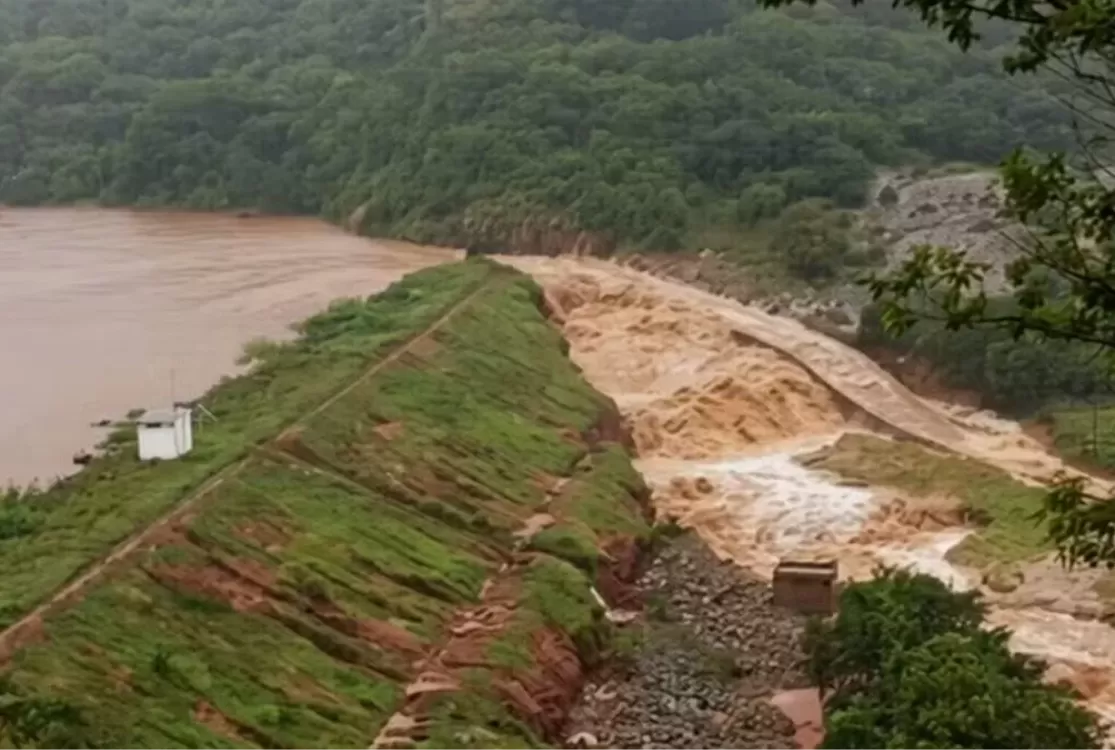 Risco de rompimento em barragem desloca de mais de cem pessoas em MG