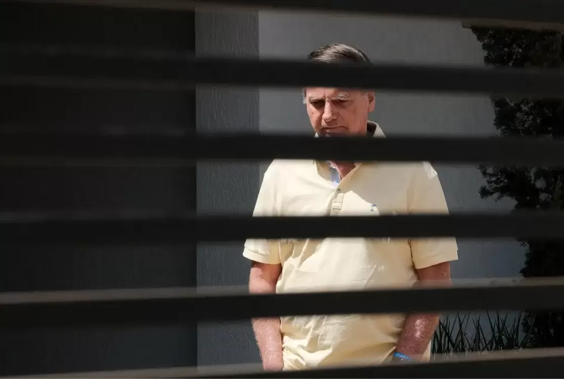 Jair Bolsonaro deixa UTI e é transferido para quarto em hospital de Brasília