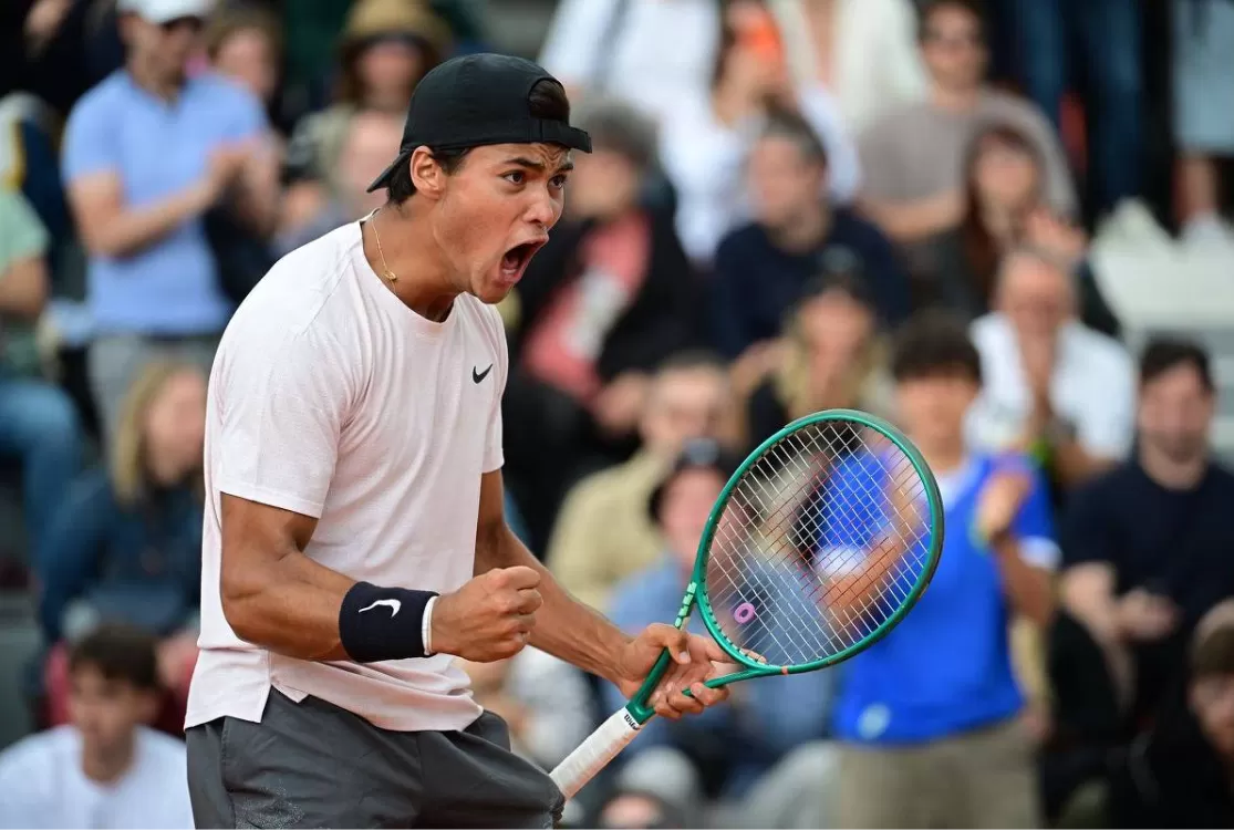 Brasileiro Guto Miguel é finalista juvenil de Roland Garros e número 1 do ranking