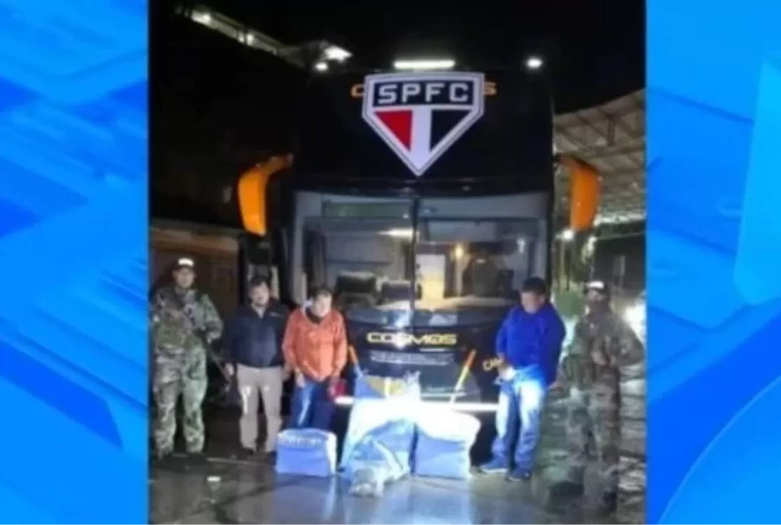 Ônibus contratado pelo São Paulo é apreendido com droga na capital boliviana